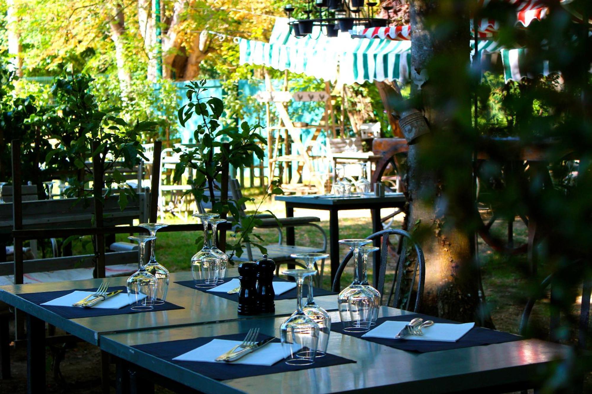 Hotel Le Fruit Defendu Rueil-Malmaison Exterior foto